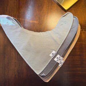 Like new Baby Bandana Bib Set of 4